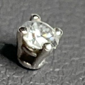 10k earring with 1/4 k real Dyiamond